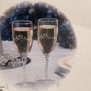 VICTORIA LYNN BRIDE & GROOM TOASTING GLASSES